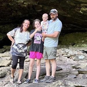 Meet your Posher, Jonathan e